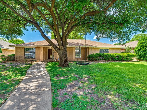 5th image of 3333 Cedarhill Dr