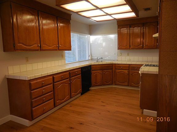 4th image of 861 Sonnet Way