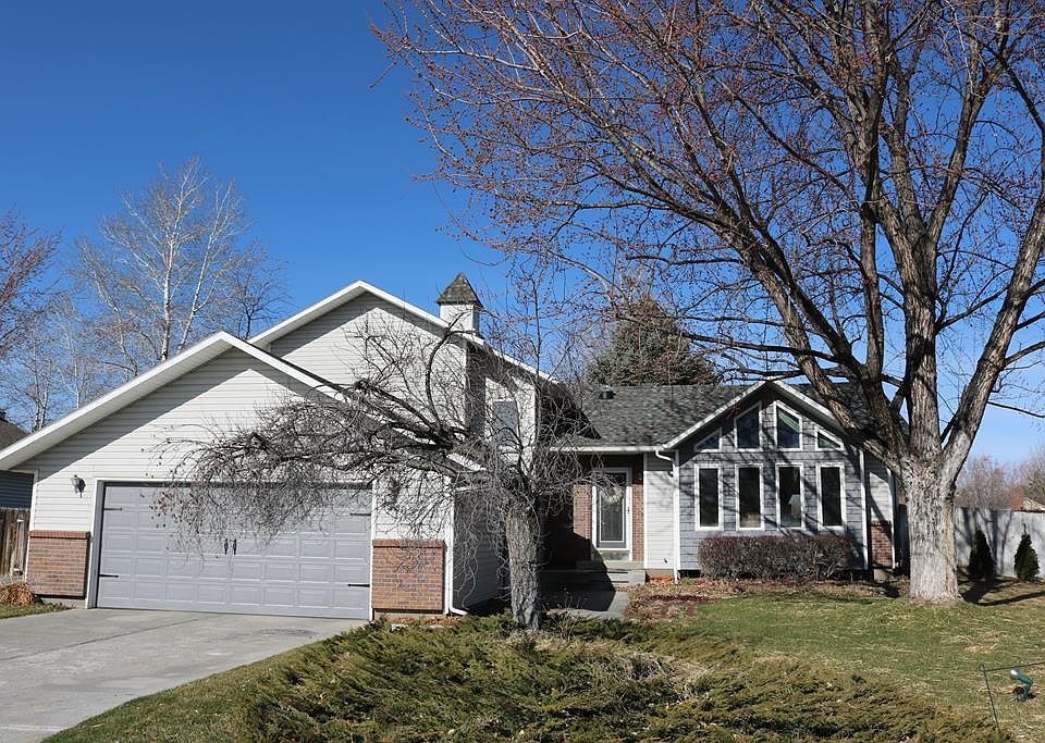 1st image of 2548 Waterford Ln