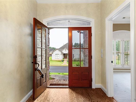 5th image of 31 Signal Hill Cir
