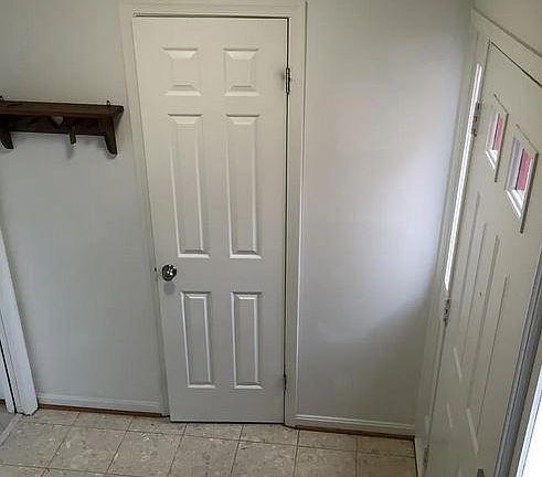 4th image of 1009 N George Mason Dr