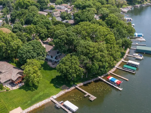 1749 Avocet Ln, Mound, MN 55364