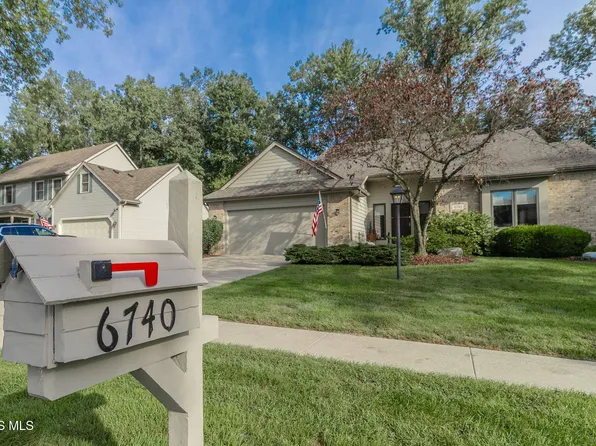 6740 Monarch Dr, Sylvania, OH 43560