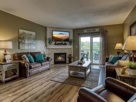 4th image of 205 Ogle Dr #443