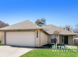 5902 Sterling Green Trl, Arlington, TX 76017