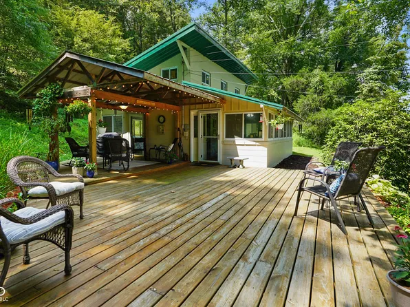 3978 State Road 135 S, Nashville, IN 47448