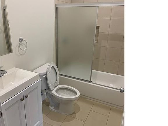 2nd image of 508 W 104th St #2