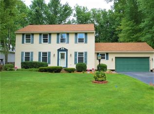 1562 Woodhill Cir NE, Warren, OH