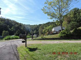 833 Wilderness Dr, Charleston, WV 25312