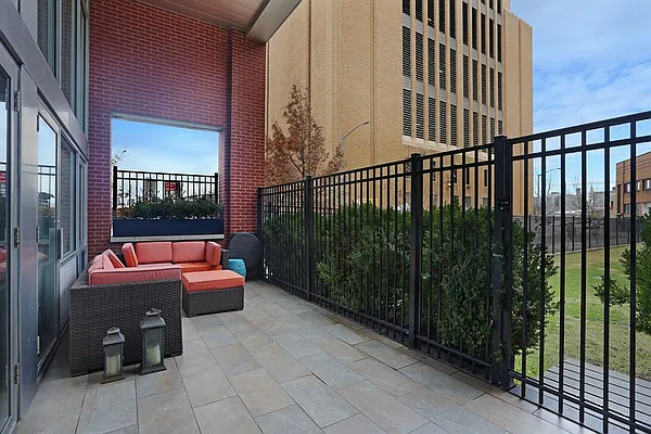 Sold by Corcoran | media 22