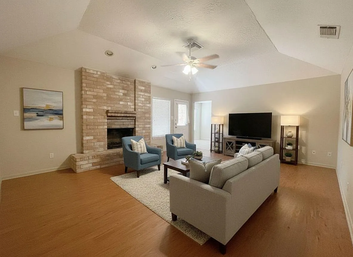 3 bed, 2.0 bath, 1551 sqft, $1,975 — Photo 3