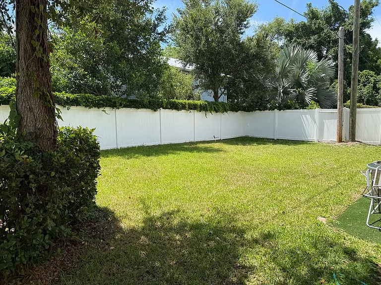 102 N Lady Mary Dr — Photo 32