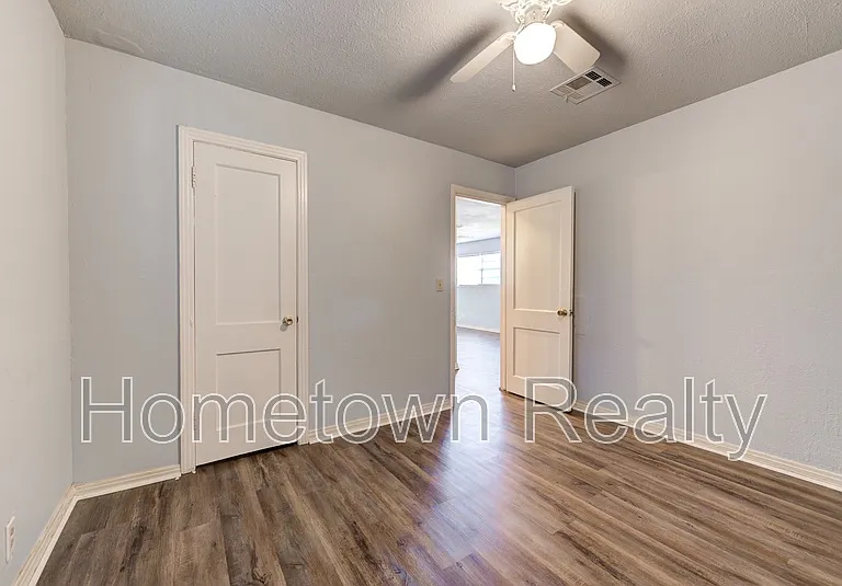 9809 N McKinley Ave — Photo 22