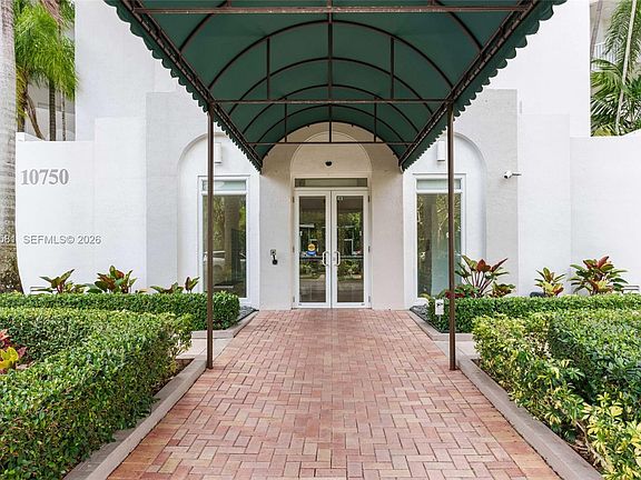 5th image of 10750 NW 66th St APT 411