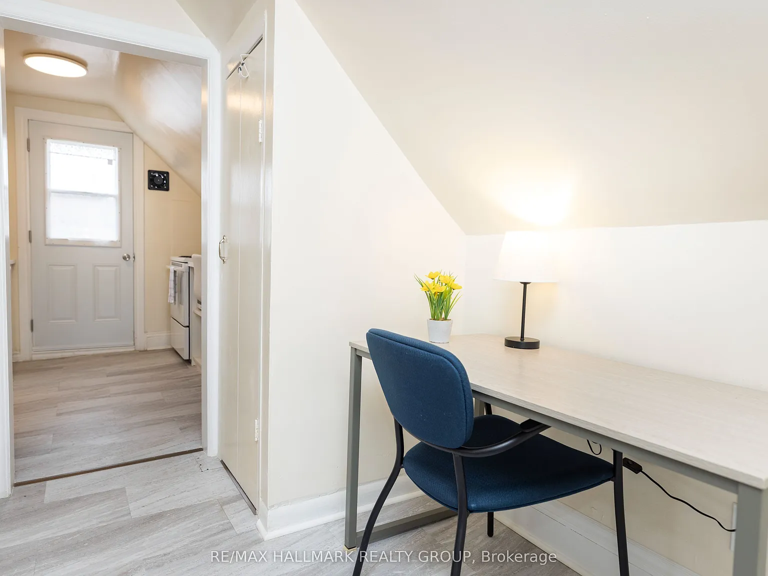 Studio, $1,274 — Photo 4
