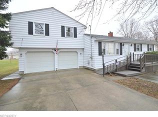 5784 Middletown Rd E, New Middletown, OH 44442