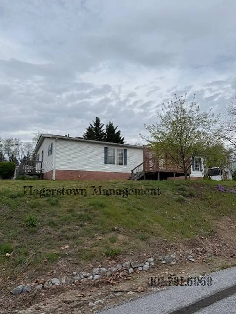 Building Photo - 11906 Heather Dr