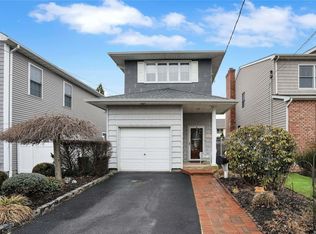 1678 Baker Ave, Merrick, NY 11566