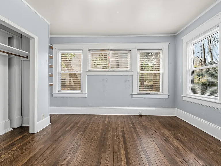 1402 W Market St #1402 — Photo 16