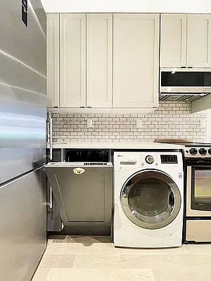 Rented by Avenues Real Estate | media 7