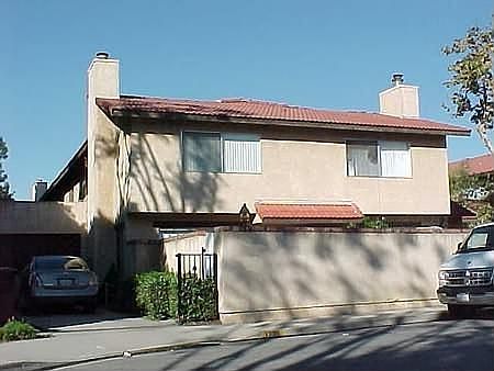 1st image of 1135 Calle Linares