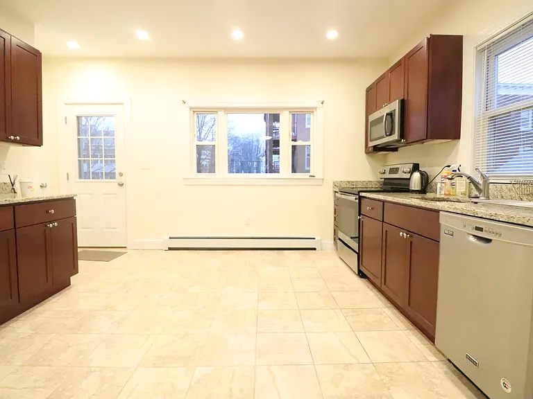 58 School St #2 — Photo 4