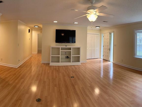 3rd image of 95 Barnes St #95
