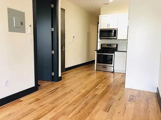 Rented by null | media 44