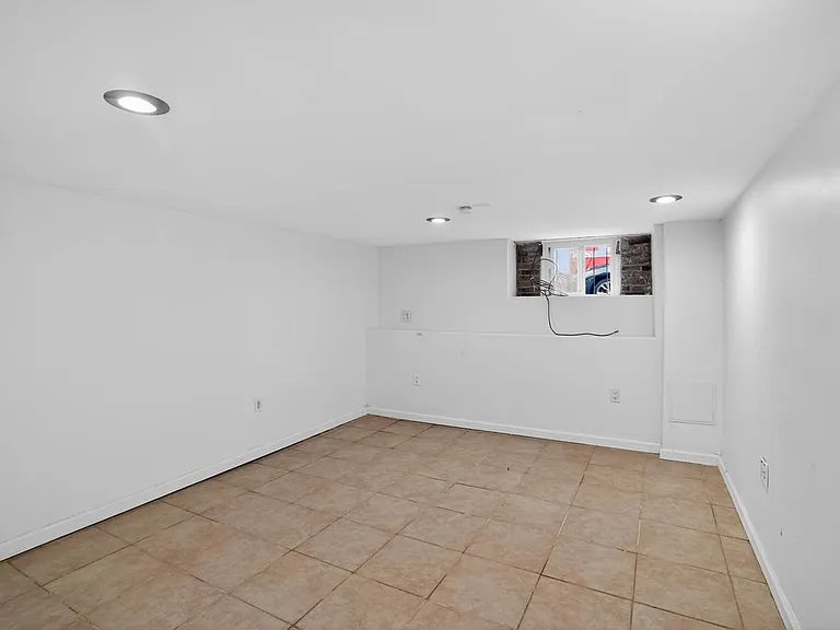 1302 N Dover St — Photo 10