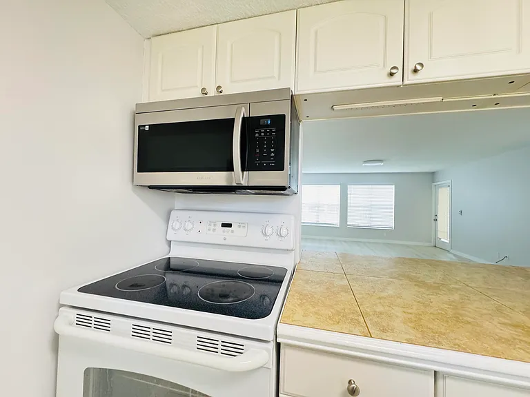 6323 La Costa Dr #H — Photo 7