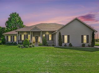 4204 SE Wingate Cir, Blue Springs, MO 64014