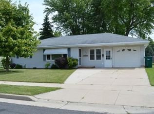 631 Maxon St, Waupun, WI 53963