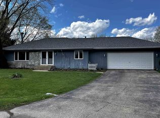 6988 Cora Lee Dr, Belvidere, IL 61008