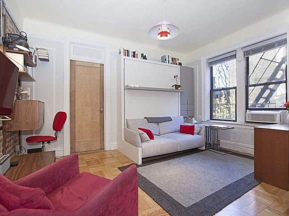 3rd image of 442 Hudson St #4K