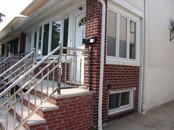 Side Window