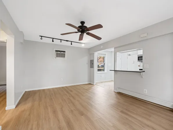 77 Sherman Place image 10 of 19