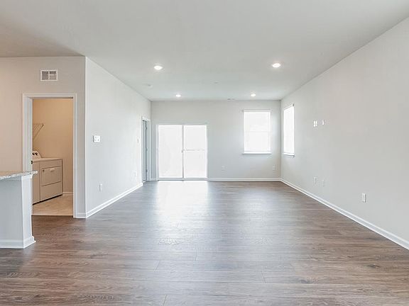 3rd image of 113 Elderberry Way