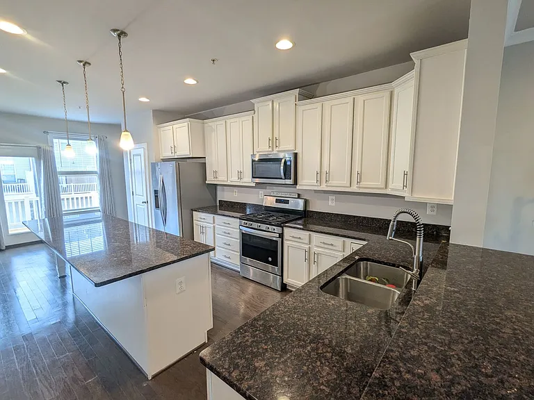1129 Lawler Dr — Photo 21