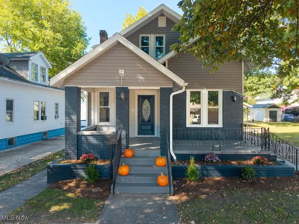 303 1/2 Ingleside Ave, Marietta, OH 45750