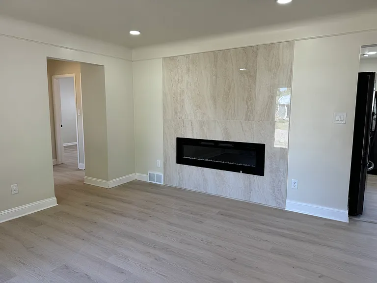 9914 Fox Ave — Photo 3