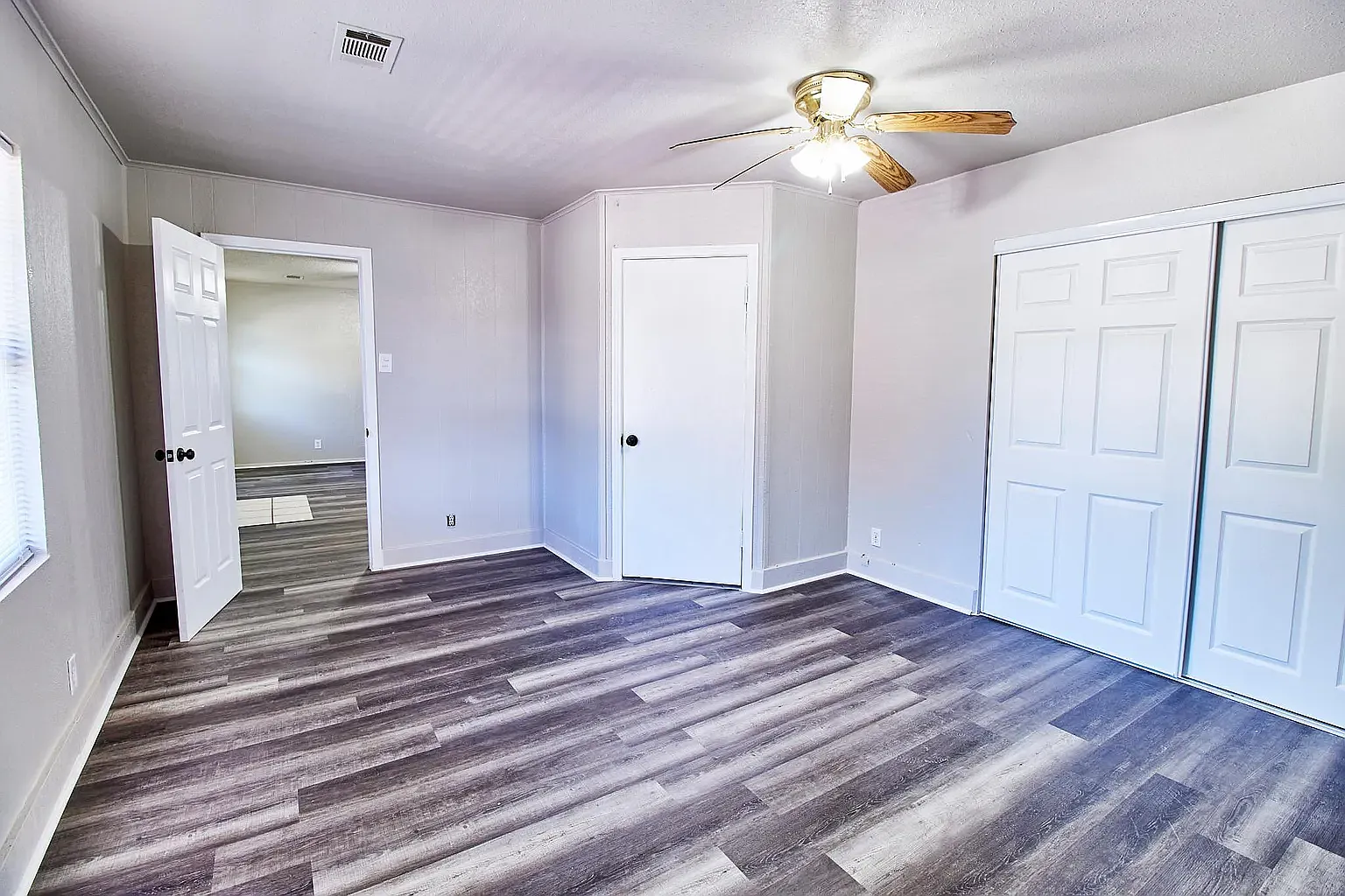 2 bed, 1054 sqft, $1,150 — Photo 3
