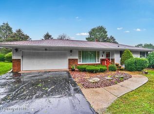 23 Sunset Dr, Dallas, PA 18612