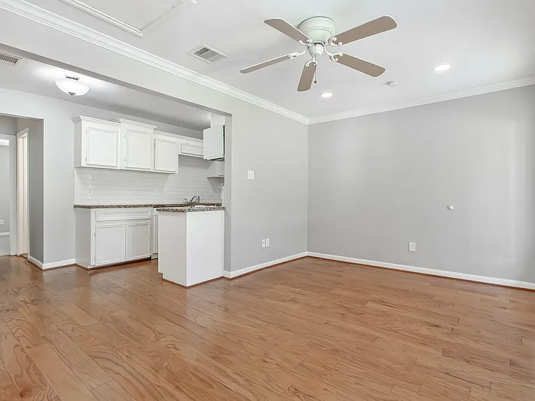 4931 Junius St #8 — Photo 11