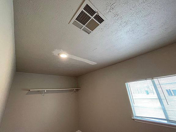 5th image of 1913 Glenwick Ln