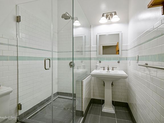 5th image of 222 E 5th St APT 6