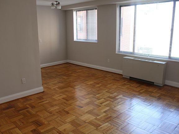 3rd image of 5112 Macarthur Blvd NW APT 108