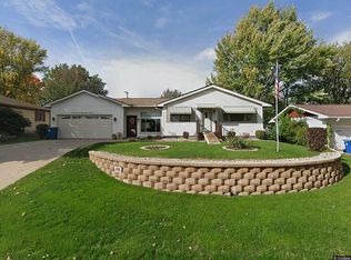 1708 E 4th St, Coal Valley, IL