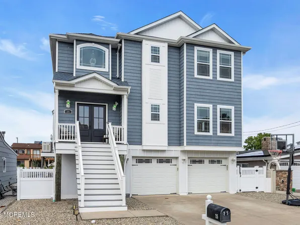 25 Sunrise Way, Toms River, NJ 08753