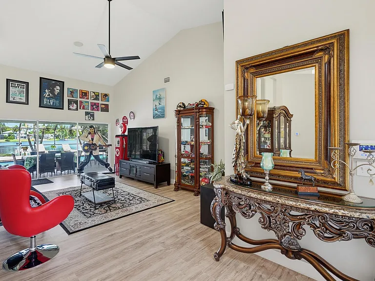 1619 Wiltshire Village Dr — Photo 9
