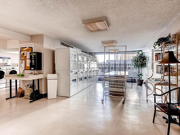 2nd image of 1020 15th St APT 10G